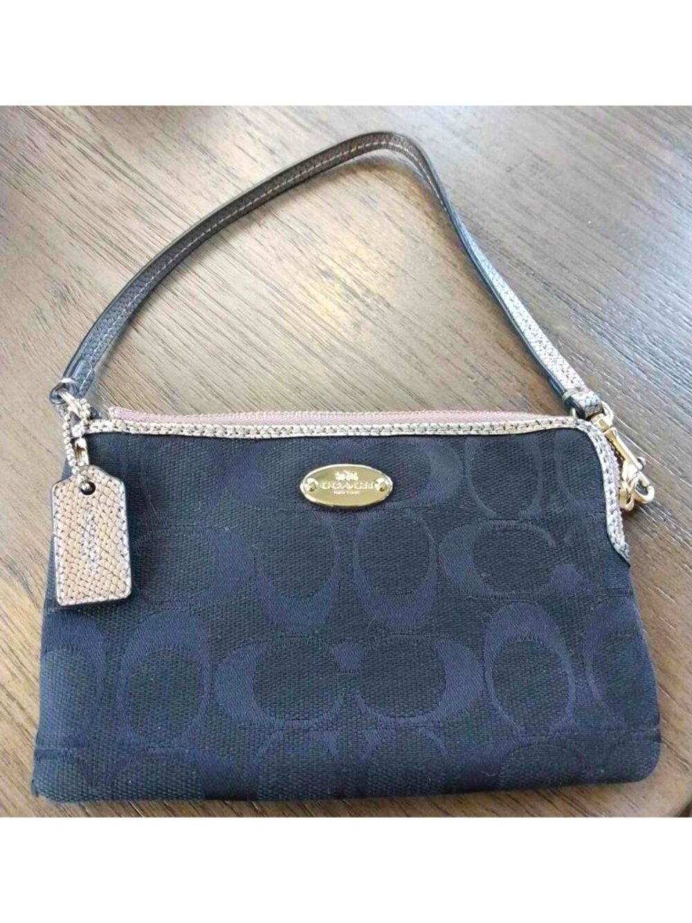 Coach New York Corner Zip Wristlet